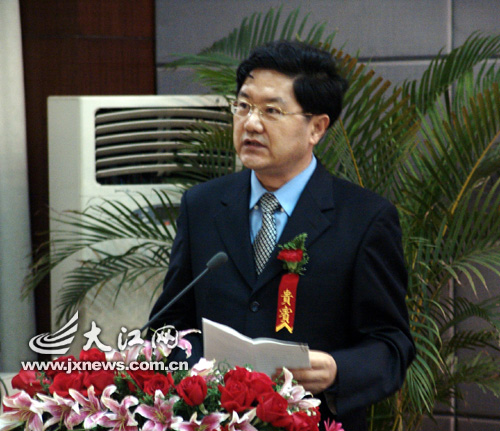 為瓷博會(huì)熱身 “景德鎮(zhèn)高技術(shù)陶瓷國(guó)際論壇”開(kāi)幕景德鎮(zhèn),瓷博會(huì),論壇