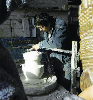 李大龍:本土陶瓷最后的守望者(圖)