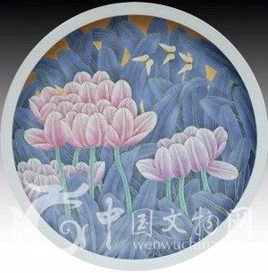 作品名稱:郁金香 現(xiàn)收藏于藏樂(lè)閣當(dāng)代名家陶瓷藝術(shù)館