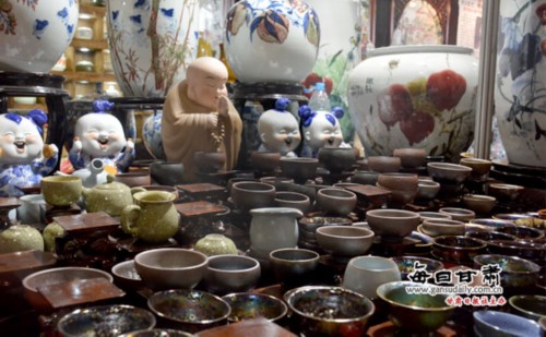 第七屆蘭州藝博會(huì)開(kāi)展 24個(gè)國(guó)家和地區(qū)的展商曬寶
